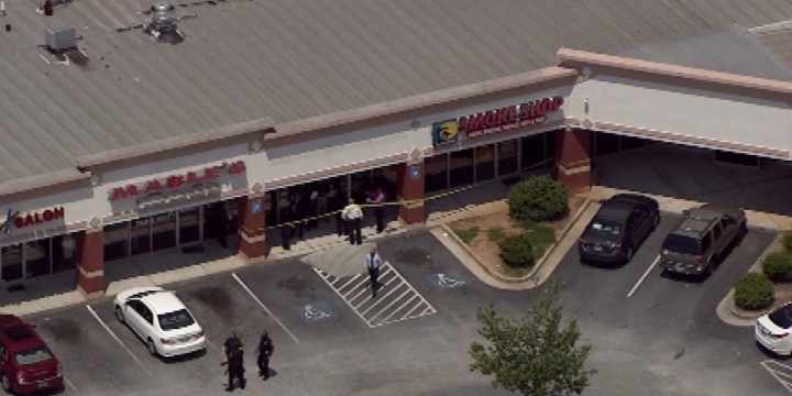 Robbery shooting
