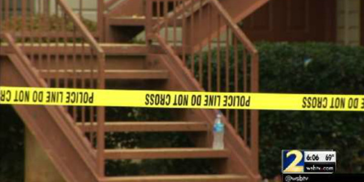 Apartment complex robbed two robbers shot dead
