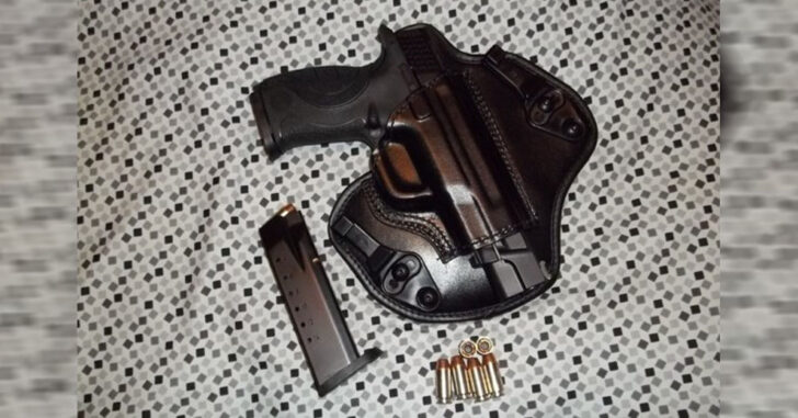 #DIGTHERIG – This Guy and his S&W M&P 40 Pro in a Bianchi Holster
