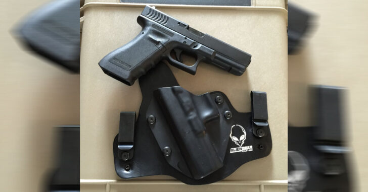 #DIGTHERIG – Daniel and his Glock 22 RTF in an Alien Gear Holster