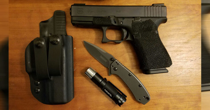 #DIGTHERIG – Jay and his Glock 19 in a Black Dog Concealment Holster
