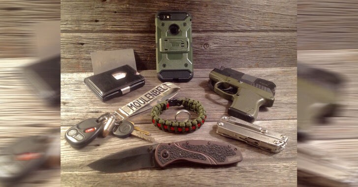#DIGTHERIG – Shawn and his KelTec P32 in an Uncle Mikes Holster