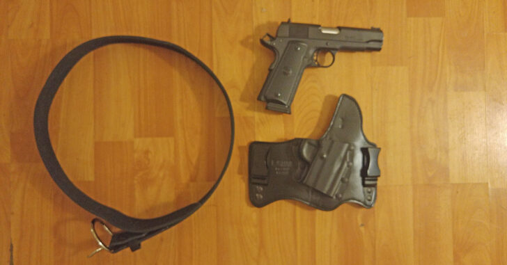 #DIGTHERIG – Steve and his Para Expert Commander 1911 in a Galco King Tuck Holster