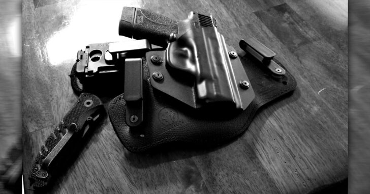 #DIGTHERIG – Andrew and his Smith & Wesson M&P Shield 45 Performance Center in an Alien Gear Holster