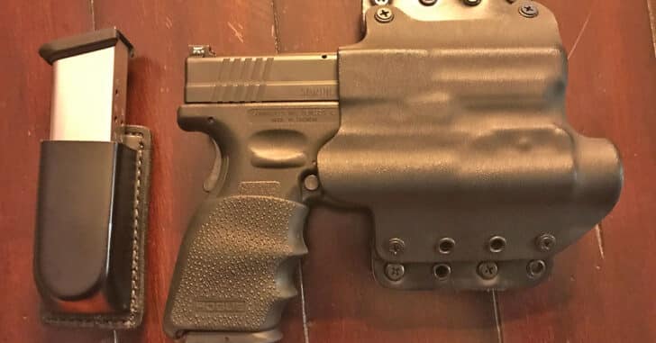 #DIGTHERIG – Jason and his Springfield XD Service 4″ .40 in a Blackpoint Tactical Holster