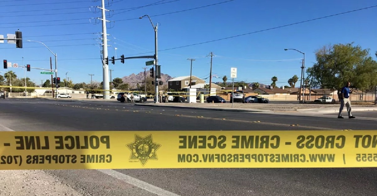 Concealed Carrying Vegas Man Witnesses Stabbing, Shoots Suspect And