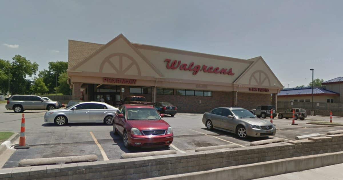 Walgreens Employee Shoots And Kills Armed Robber After Showing ...