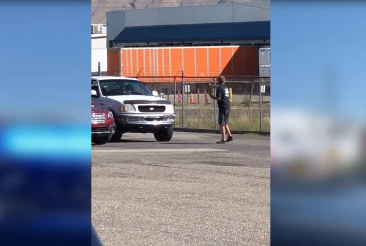 [VIDEO] Standoff After Man Chases Down Thieves, But They're Also Armed ...