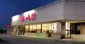 Grocery Store Attack Leads To Gun Shots, Concealed Carrier Shoots Attacker