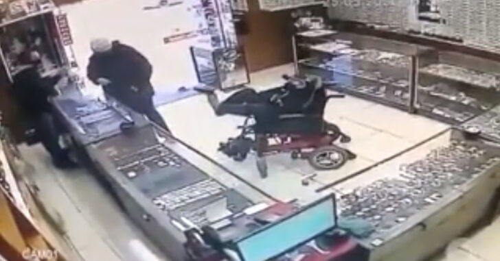 When You Think You’ve Seen It All: Teen Tries Robbing Store With His Feet