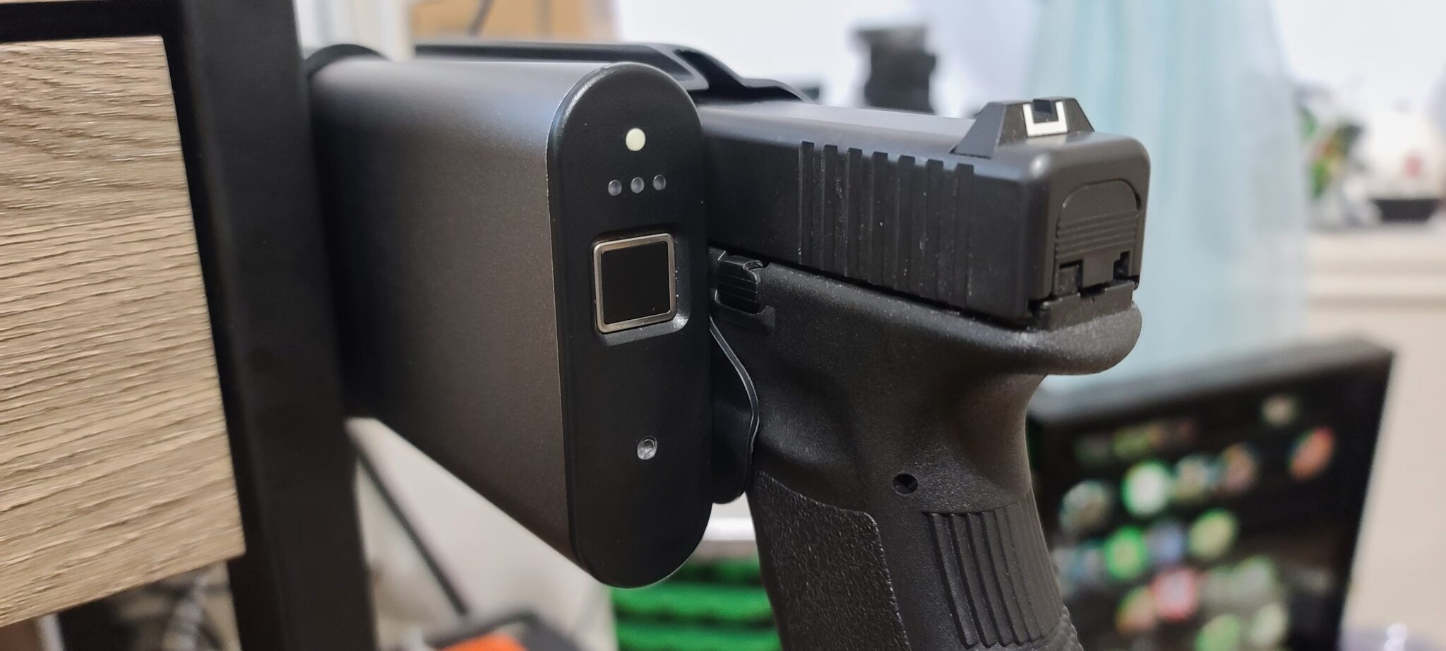 [REVIEW] Vara Safety Reach 2 Biometric Holster Safe – Concealed Nation