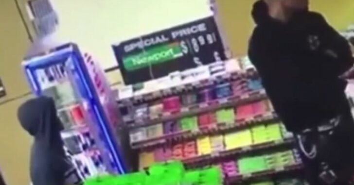 Open Carrier Has Gun Snatched In A Split Second While Waiting In Line At Store
