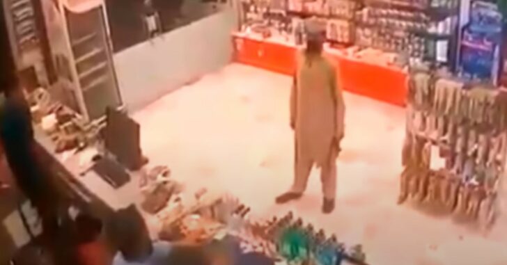 Armed Clerk Wins The Fight With Fast Draw And Patience