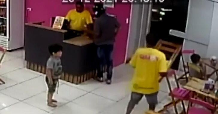 Armed Robbery Suspect Gets An Absolute Beatdown From People Who Just Weren’t Having It