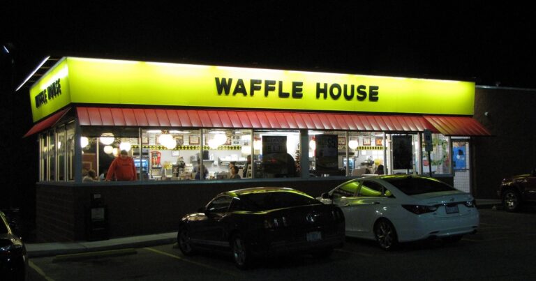 True Grits: Waffle House Employee Beats Double-Team With Concealed ...