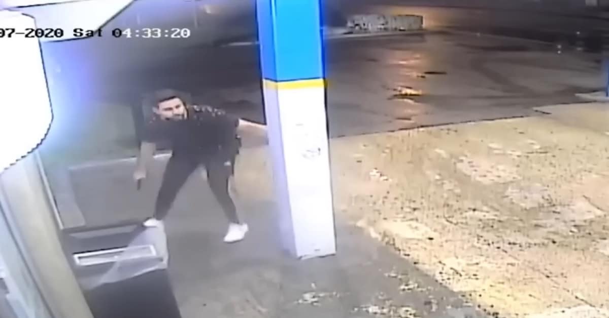 Gas Station Worker Ends Up In Gun Fight Over Reported 4 Dollar Theft ...