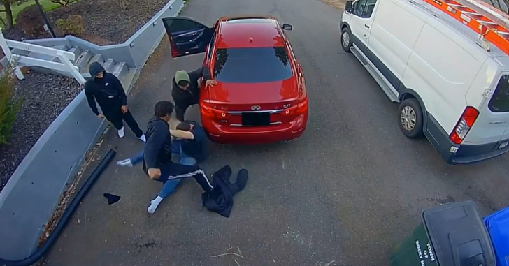 Why We Carry: Man Fights Off 1, Then 4 Carjackers During Mid-Day Heist Attempt