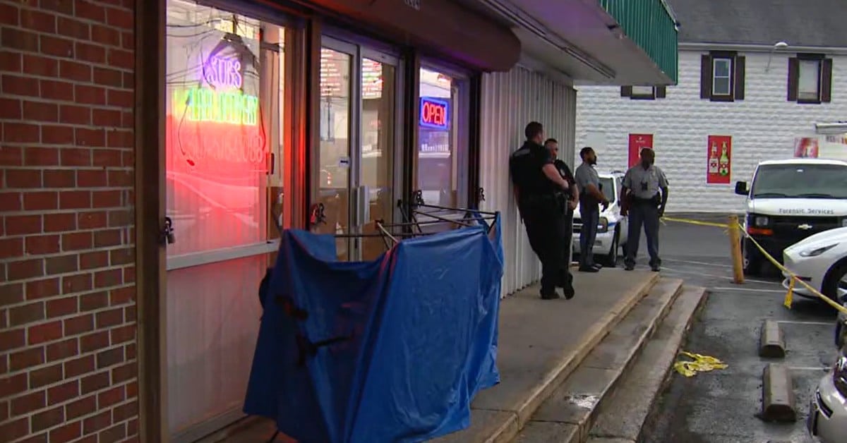 Restaurant Employee Shoots Robber Dead During Robbery And Assault