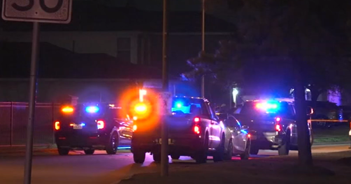 2 Dead After Texas Man Says He Shot In Self-Defense After Being Attacked 2 Dead After Texas Man Says He Shot In Self-Defense After Being Attacked